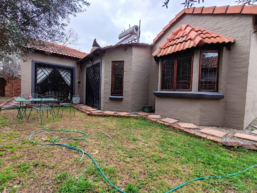 3 Bedroom Property for Sale in Mooivallei Park North West